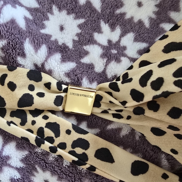 Victoria's Secret Tan and Black One Piece with Ruched Sides - Picture 5 of 6